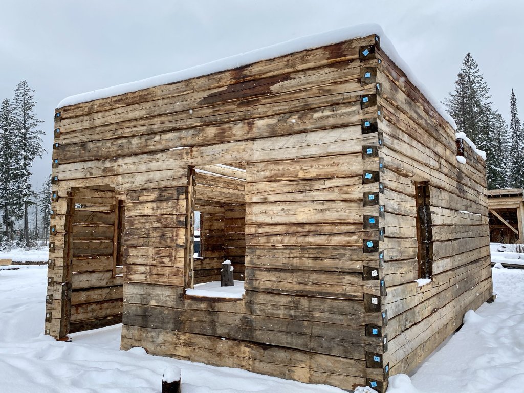 For Sale Heritage Dovetail Log Shell Hand Hewn L Shaped